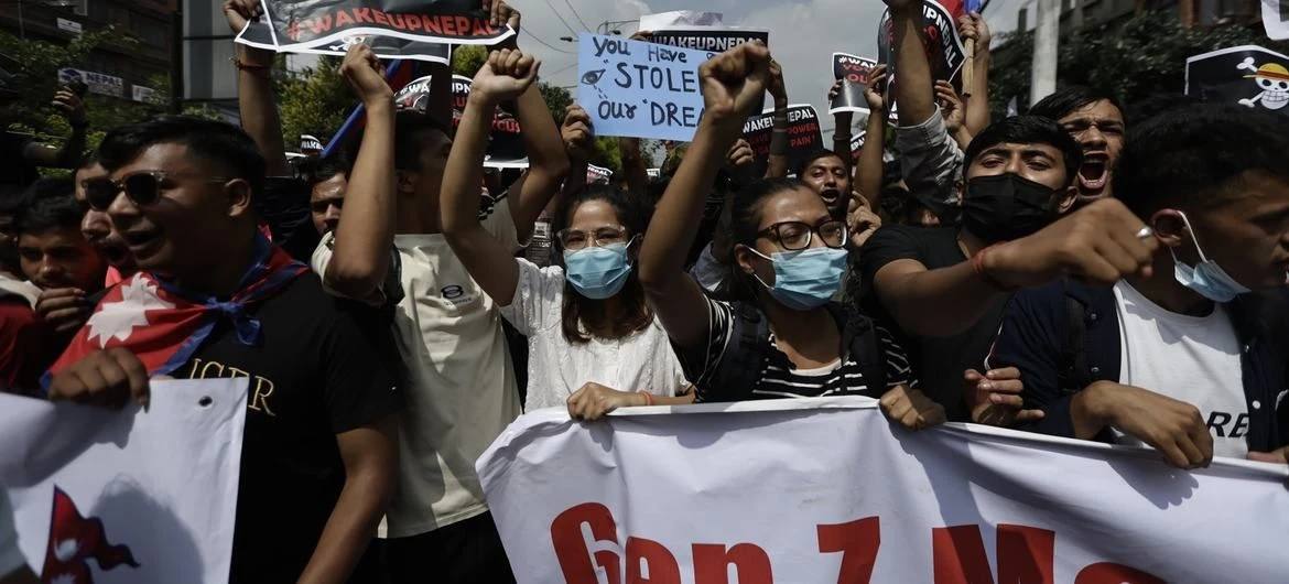 Массовые беспорядки в Непале: поджоги, побеги из тюрем и политические последствия