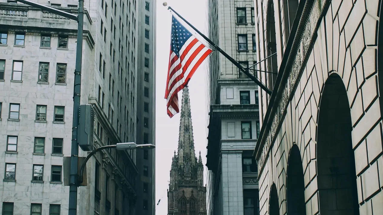 Американские компании ищут возвращение на российский рынок: AmCham и Белая книга формируют рамки диалога